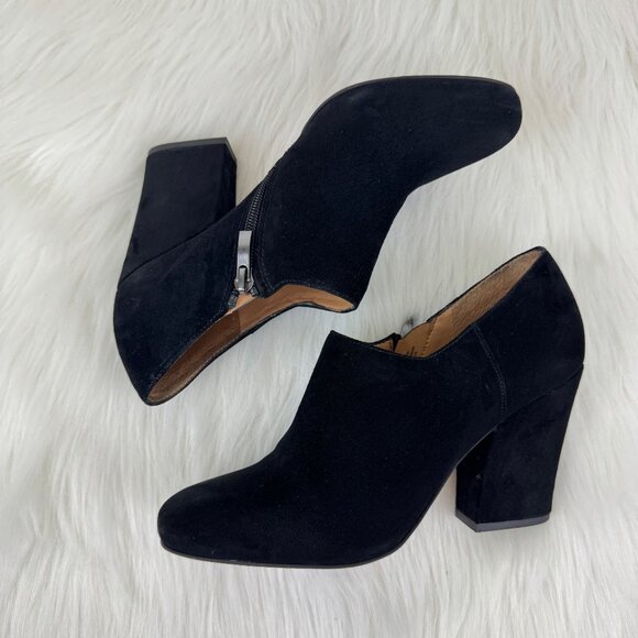 Franco Sarto Bassett Genuine Suede Low Ankle Block Heel Boot Bootie Black Size 9 - Picture 3 of 13